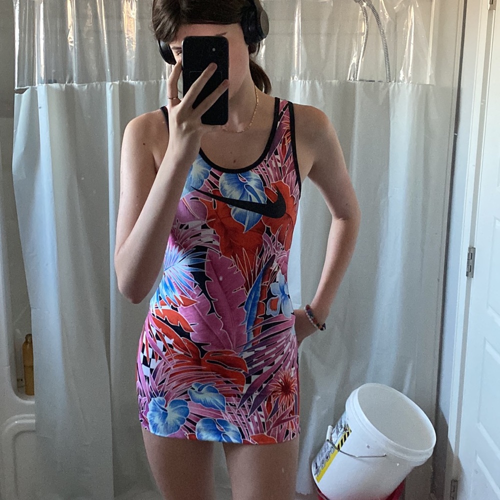 NIKE DRESS